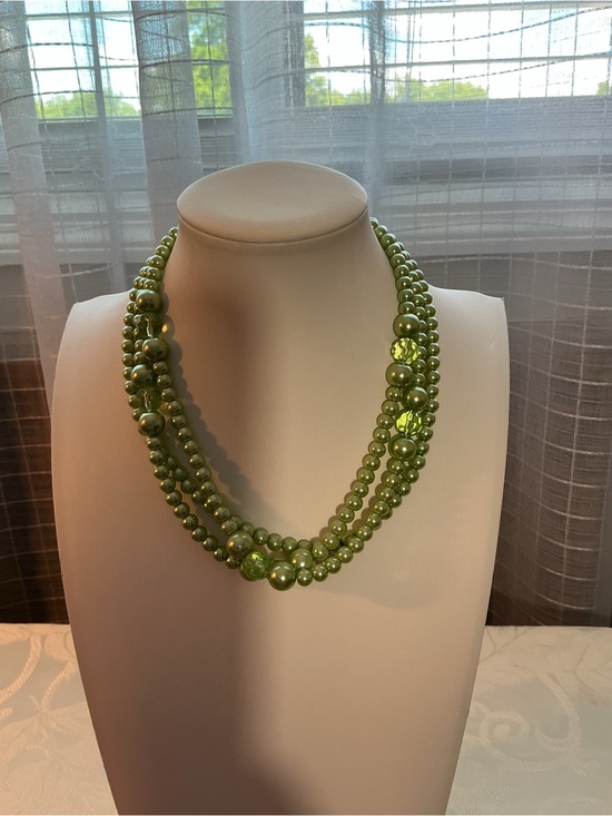 Charteuse Glass Multi-Strand Necklace Jewelry - Charteuse Multi-Stand Vintage 1960s Glass Pearls and Faceted Crystal Necklace